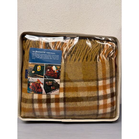 Vtg PENDLETON Robe-in-Bag 100% Wool Stadium Plaid Blanket Cushion Carrying Bag - Picture 1 of 8